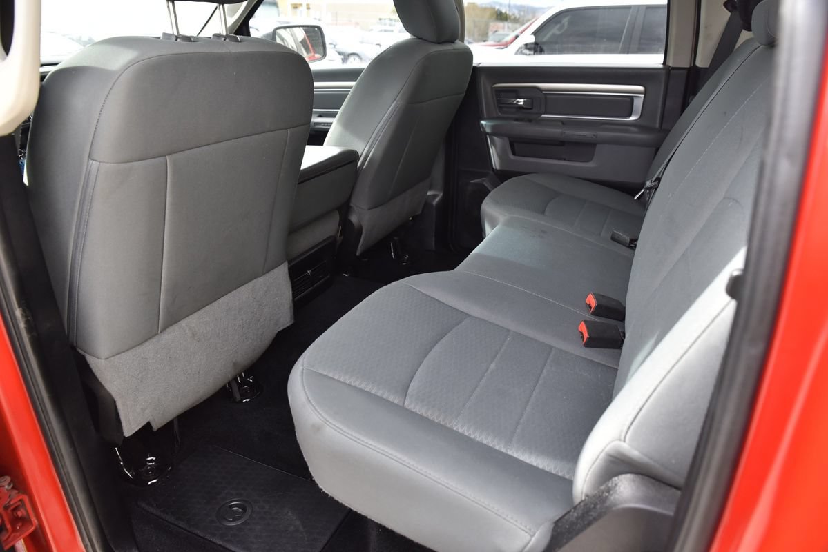 Used 2017 RAM 1500 Classic SLT AWD/4WD image 13