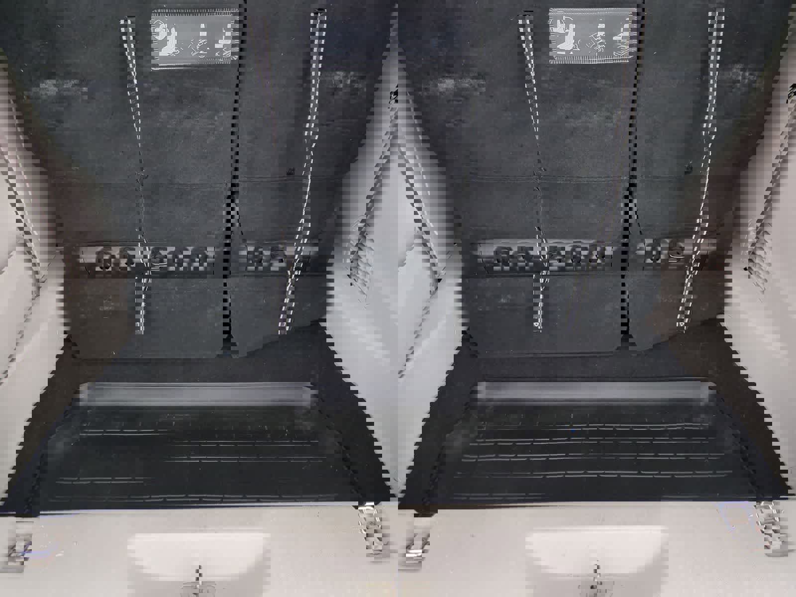 Used 2018 Chrysler Pacifica Touring-L Plus w/ Tire & Wheel Group image 34