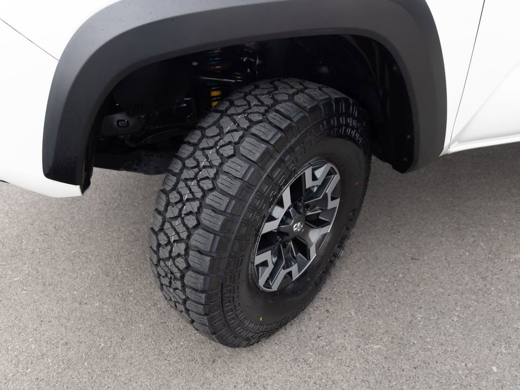 Used 2023 Toyota Tacoma TRD Off-Road w/ Technology Package image 8