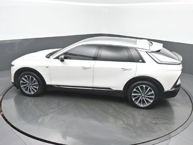 Certified 2024 Cadillac Lyriq Sport w/ LPO, Floor Liner Package AWD/4WD image 38