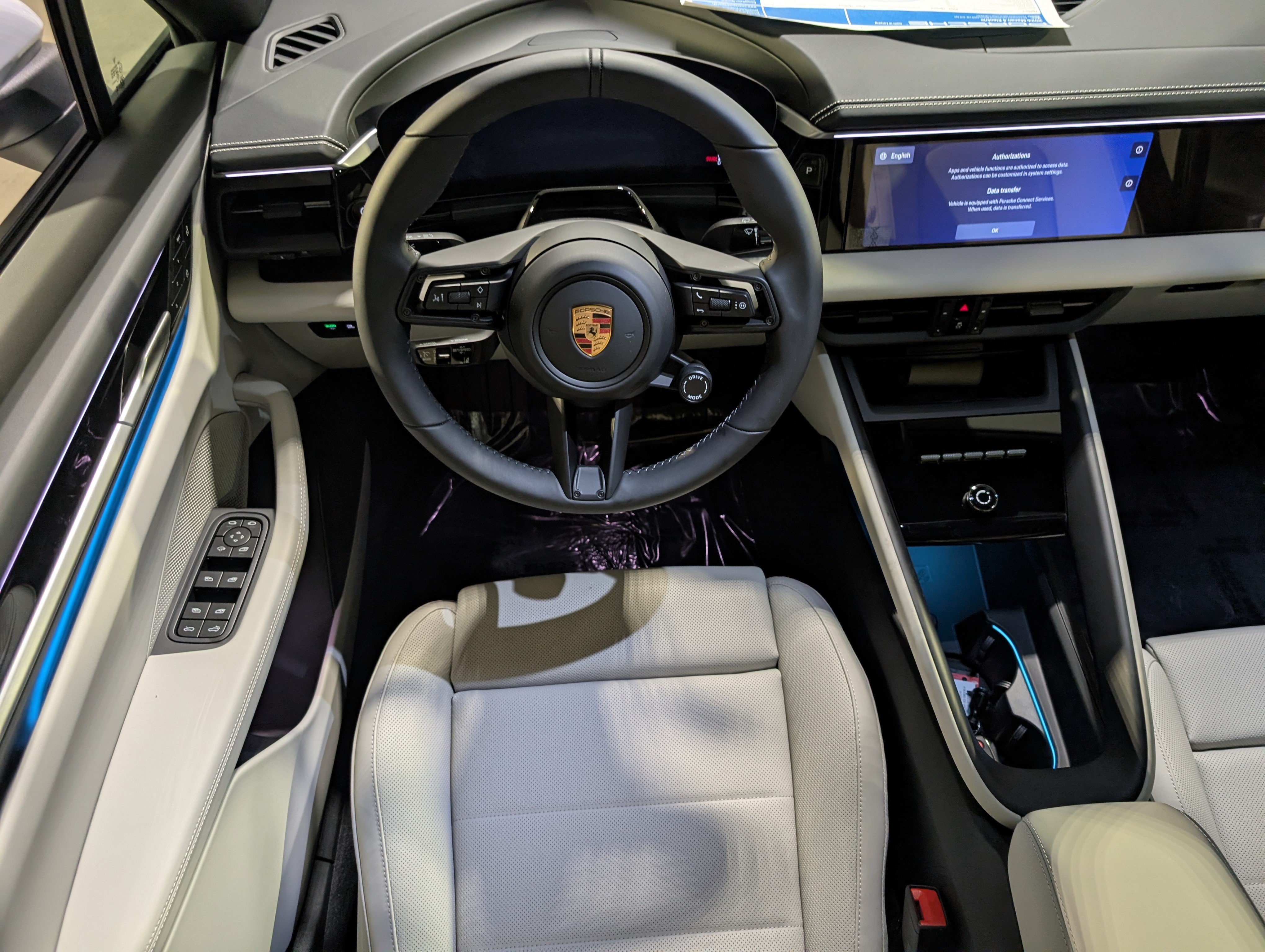 New 2026 Porsche Macan 4 Electric AWD/4WD image 6
