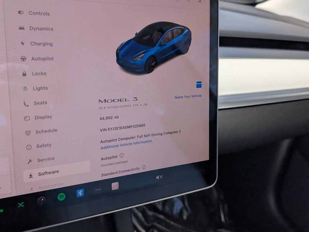 Used 2021 Tesla Model 3 Standard Range Plus image 21