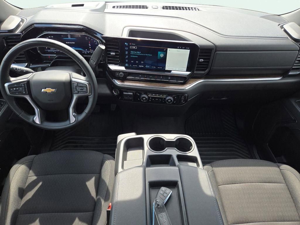 Used 2025 Chevrolet Silverado 1500 LT image 21