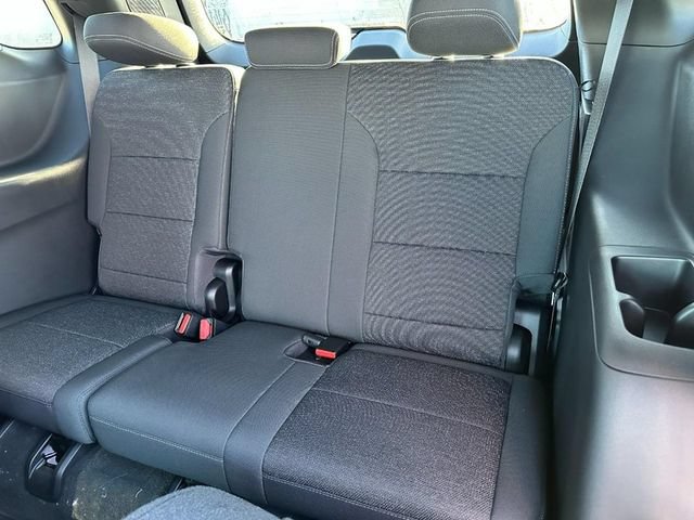 New 2026 Chevrolet Traverse LT w/ LPO, Floor Liner Package FWD image 4