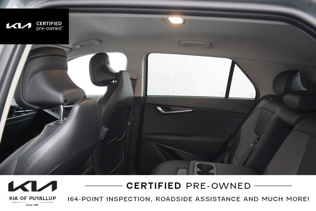 Certified 2024 Kia Niro Wind w/ Wind Preserve Package FWD image 13