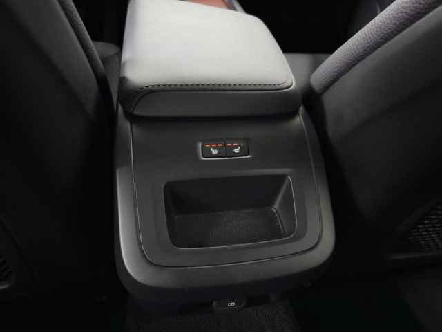 Certified 2025 Volvo V60 B5 Cross Country Plus image 35