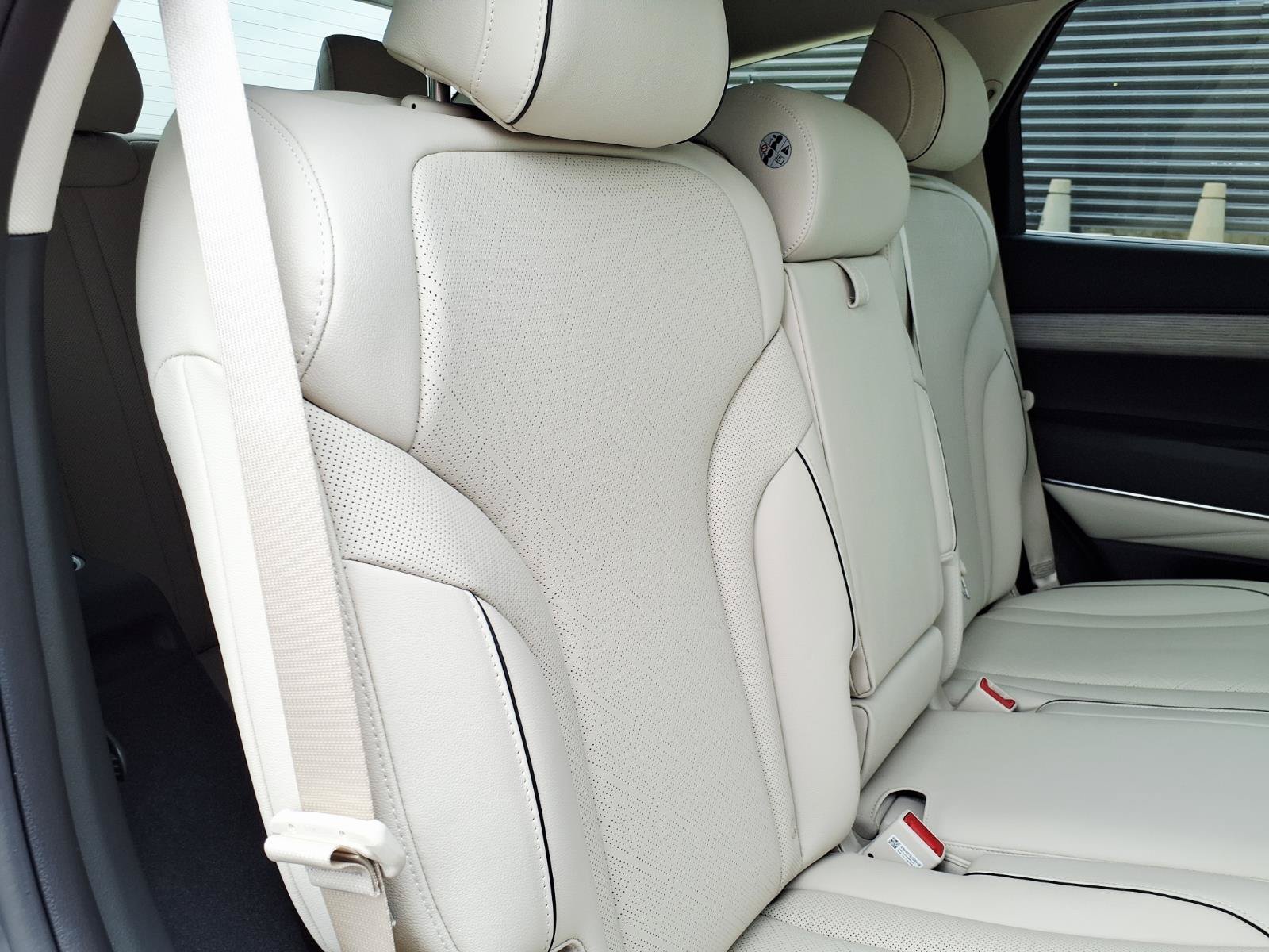 Certified 2026 Genesis GV80 3.5T Advanced AWD/4WD image 15
