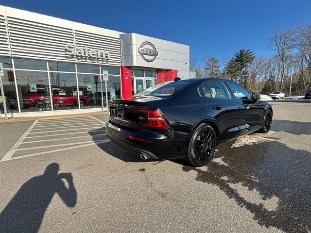 Used 2020 Volvo S60 T6 Momentum w/ Protection Package image 4