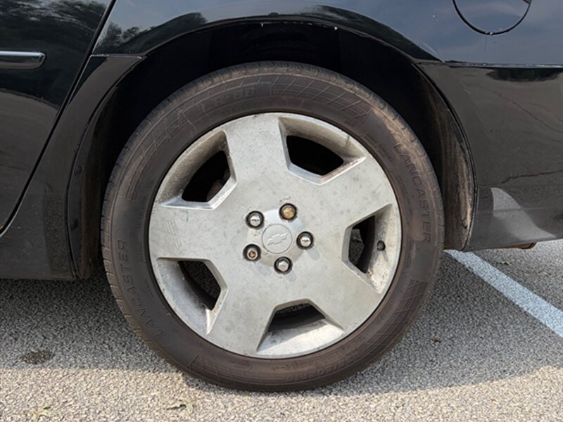 Used 2006 Chevrolet Impala SS FWD image 25