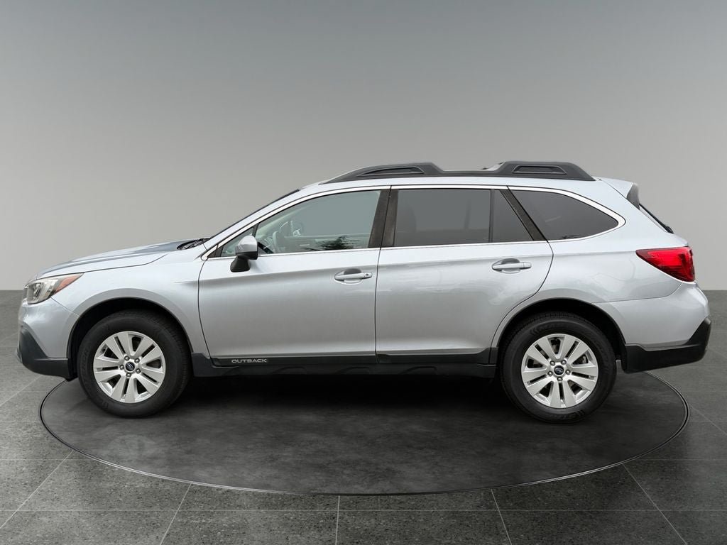 Used 2018 Subaru Outback 2.5i Premium AWD/4WD image 5