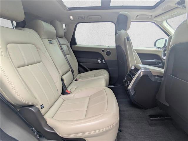 Used 2020 Land Rover Range Rover Sport HSE image 24