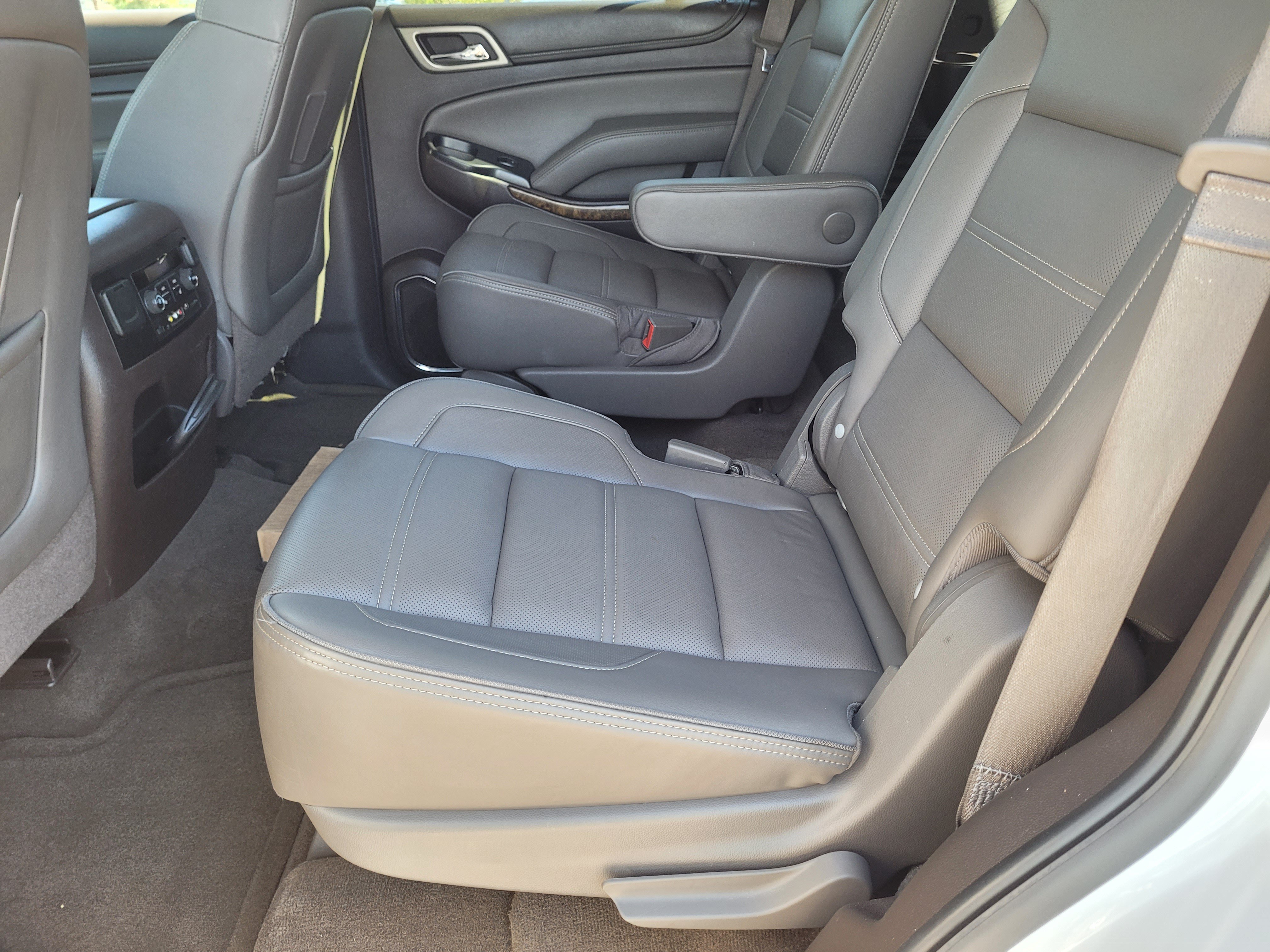 Used 2016 GMC Yukon Denali w/ Open Road Package RWD image 24