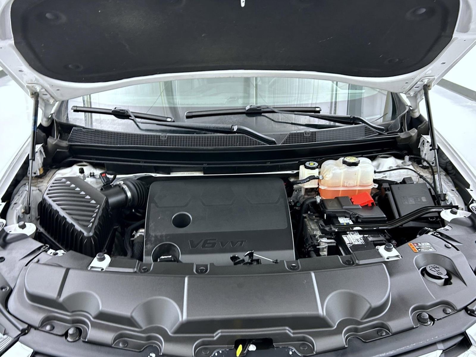 Used 2023 Chevrolet Traverse LT image 26