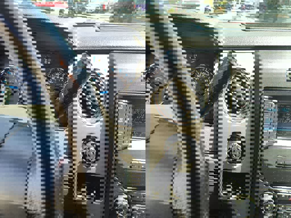 Used 2014 Ford F150 XLT w/ Equipment Group 302A Luxury AWD/4WD image 19