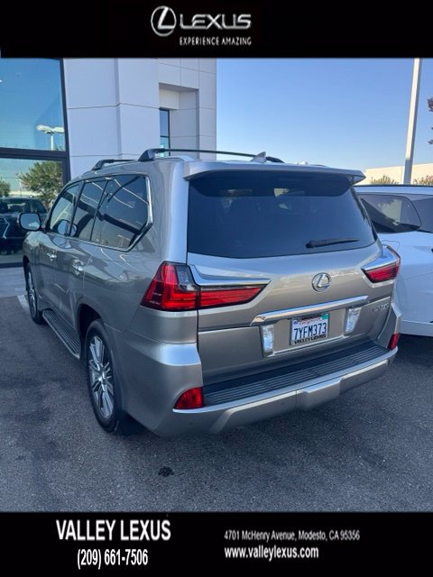 Used 2017 Lexus LX 570 4WD w/ Luxury Package image 4