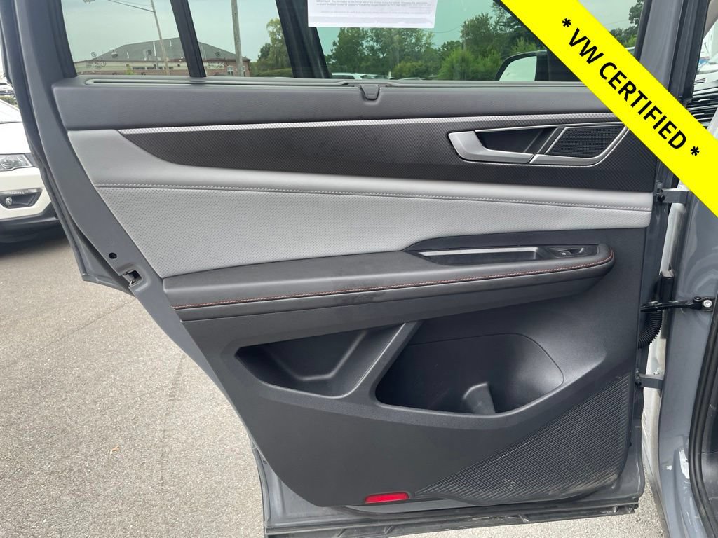 Certified 2025 Volkswagen Atlas Peak Edition SE AWD/4WD image 19