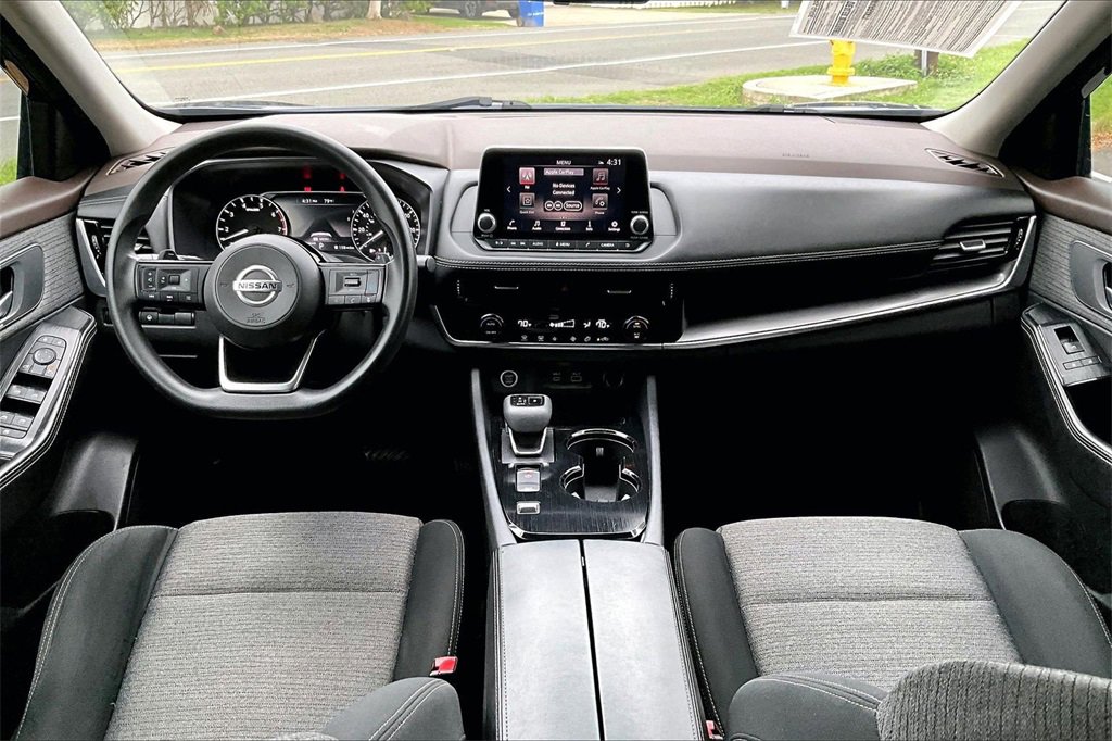 Used 2021 Nissan Rogue SV image 15