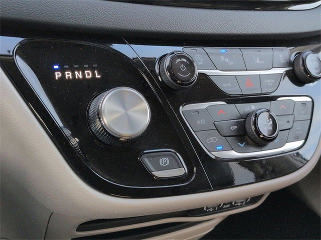 Certified 2024 Chrysler Pacifica Touring-L image 22