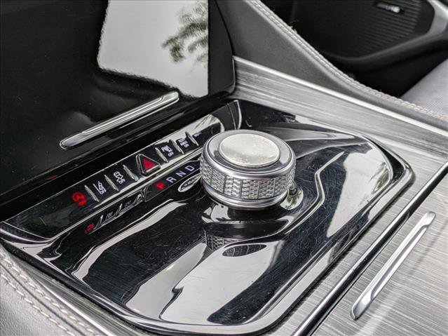 Used 2024 Jeep Wagoneer L Series II RWD image 11