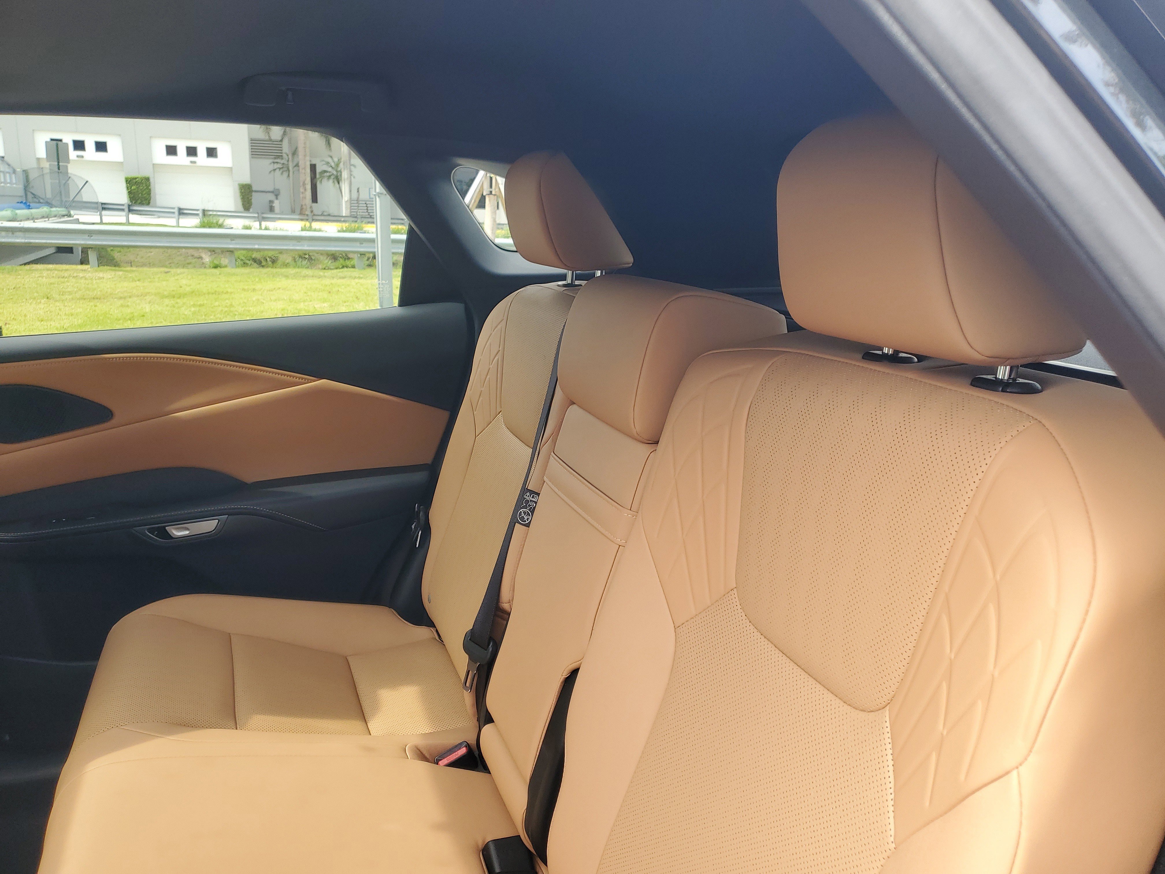 Used 2025 Lexus RX 350 Premium w/ Accessory Package (Z1) image 13