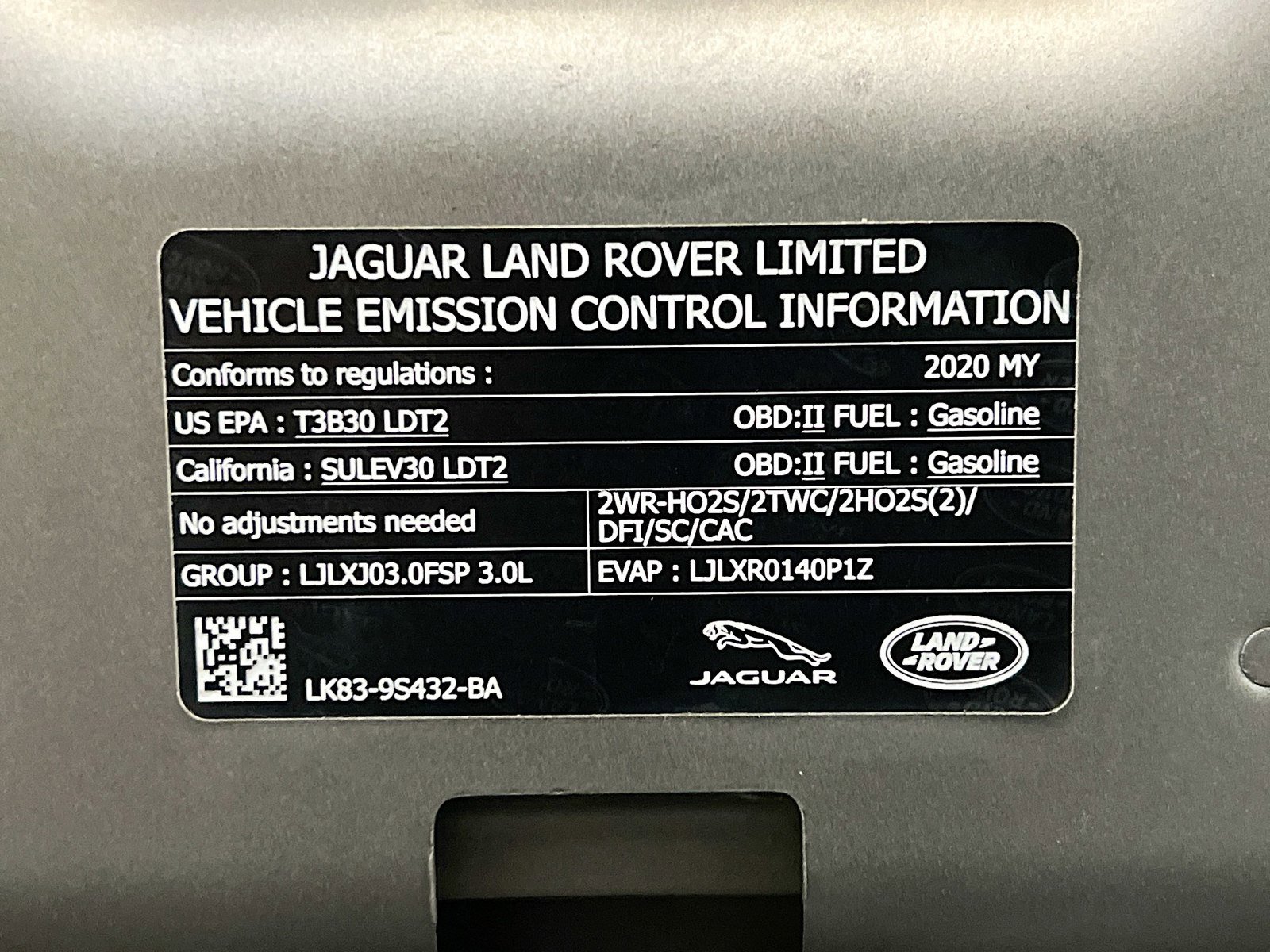 Used 2020 Land Rover Range Rover Velar S AWD/4WD image 24