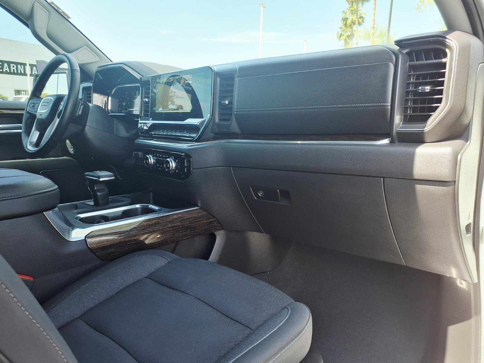 Used 2025 GMC Sierra 1500 Elevation w/ X31 Off-Road Package AWD/4WD image 12