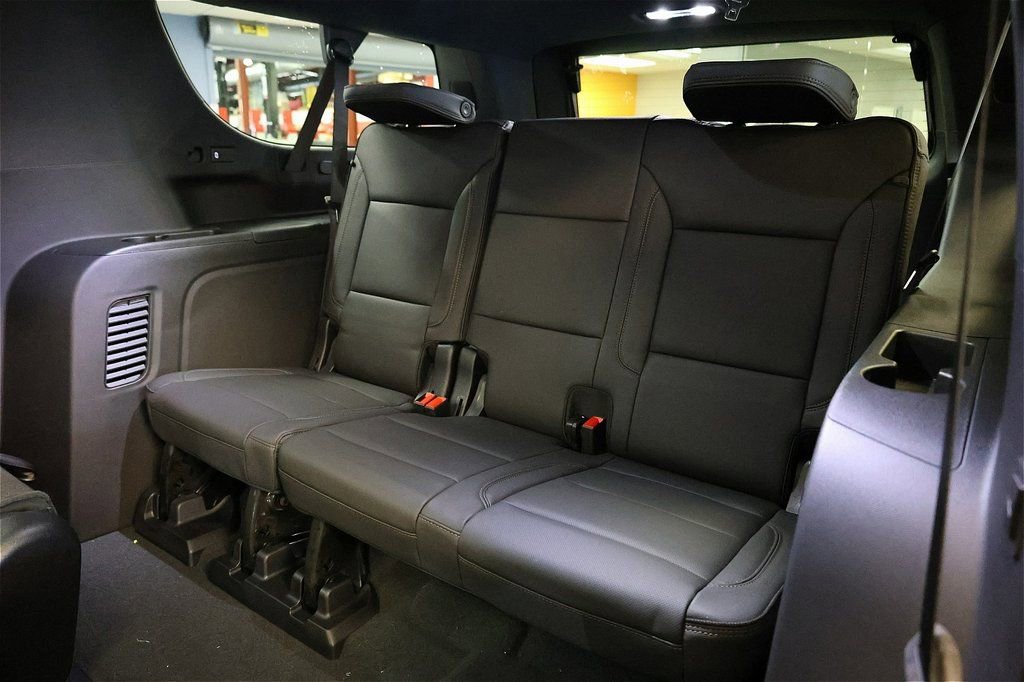 New 2026 Chevrolet Suburban High Country image 18