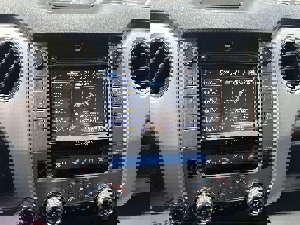 Used 2017 Toyota Tundra Limited image 24