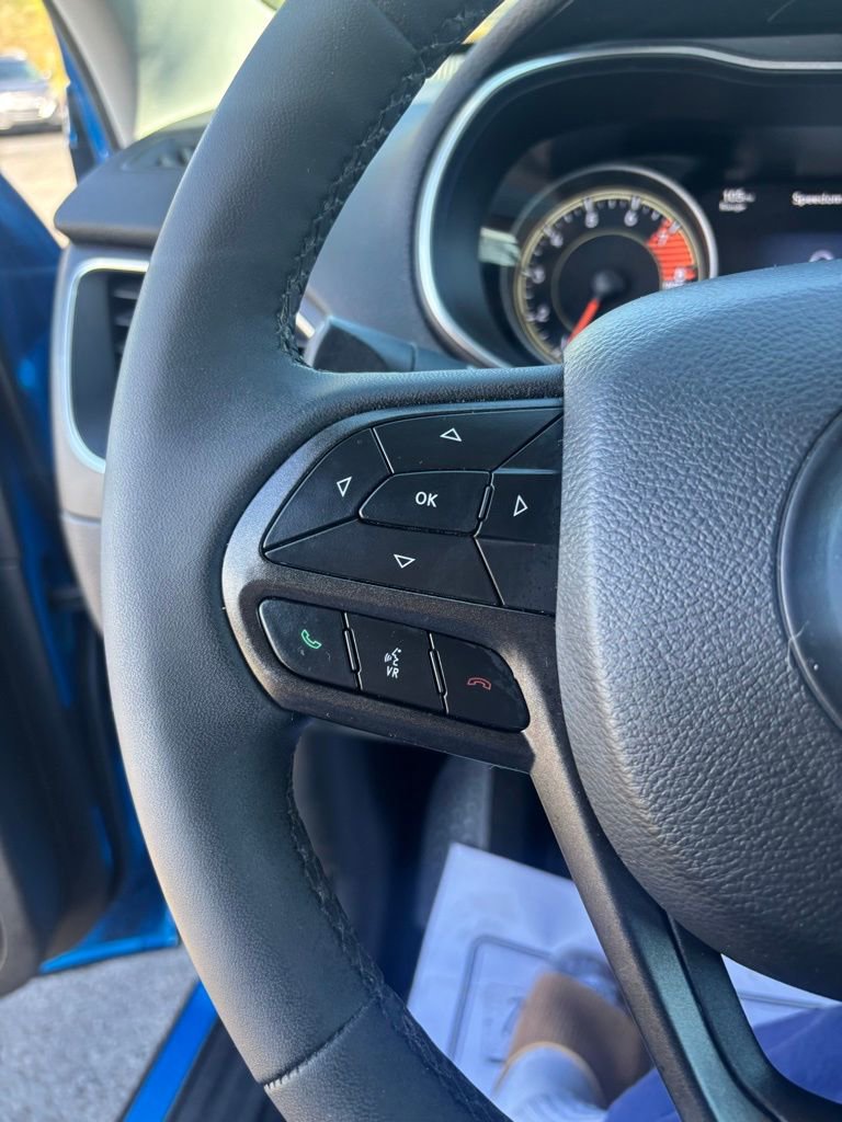 Used 2022 Jeep Cherokee Trailhawk image 7