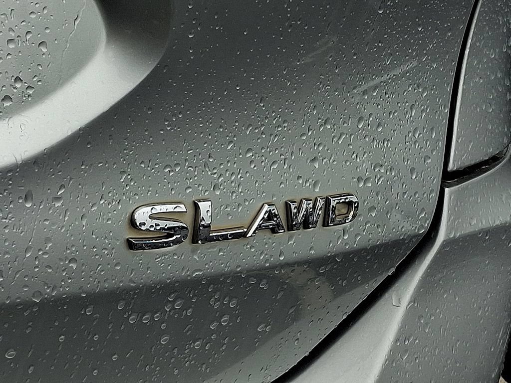Used 2018 Nissan Rogue SL AWD/4WD image 9