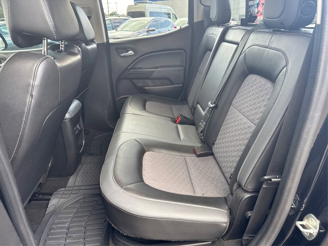 Used 2017 Chevrolet Colorado Z71 image 11