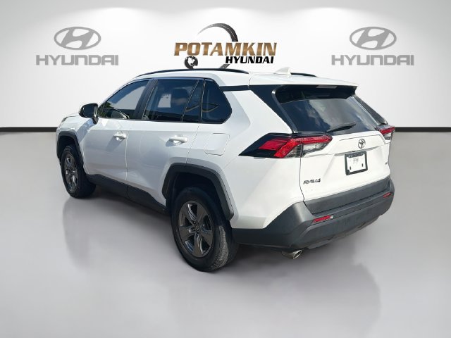 Used 2023 Toyota RAV4 XLE w/ Convenience Package FWD image 7
