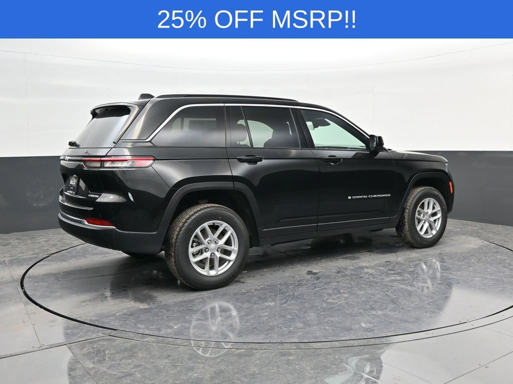 New 2025 Jeep Grand Cherokee Laredo X w/ Luxury Tech Group I AWD/4WD image 7