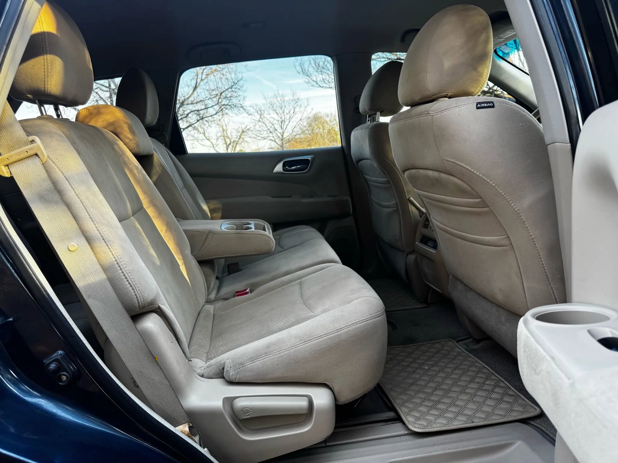 Used 2013 Nissan Pathfinder SV w/ Cargo Pkg image 16