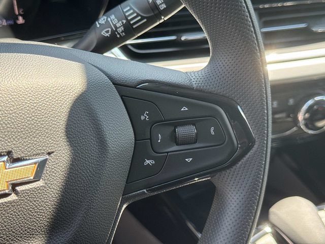 New 2026 Chevrolet Trax LT w/ Sunroof Package FWD image 27