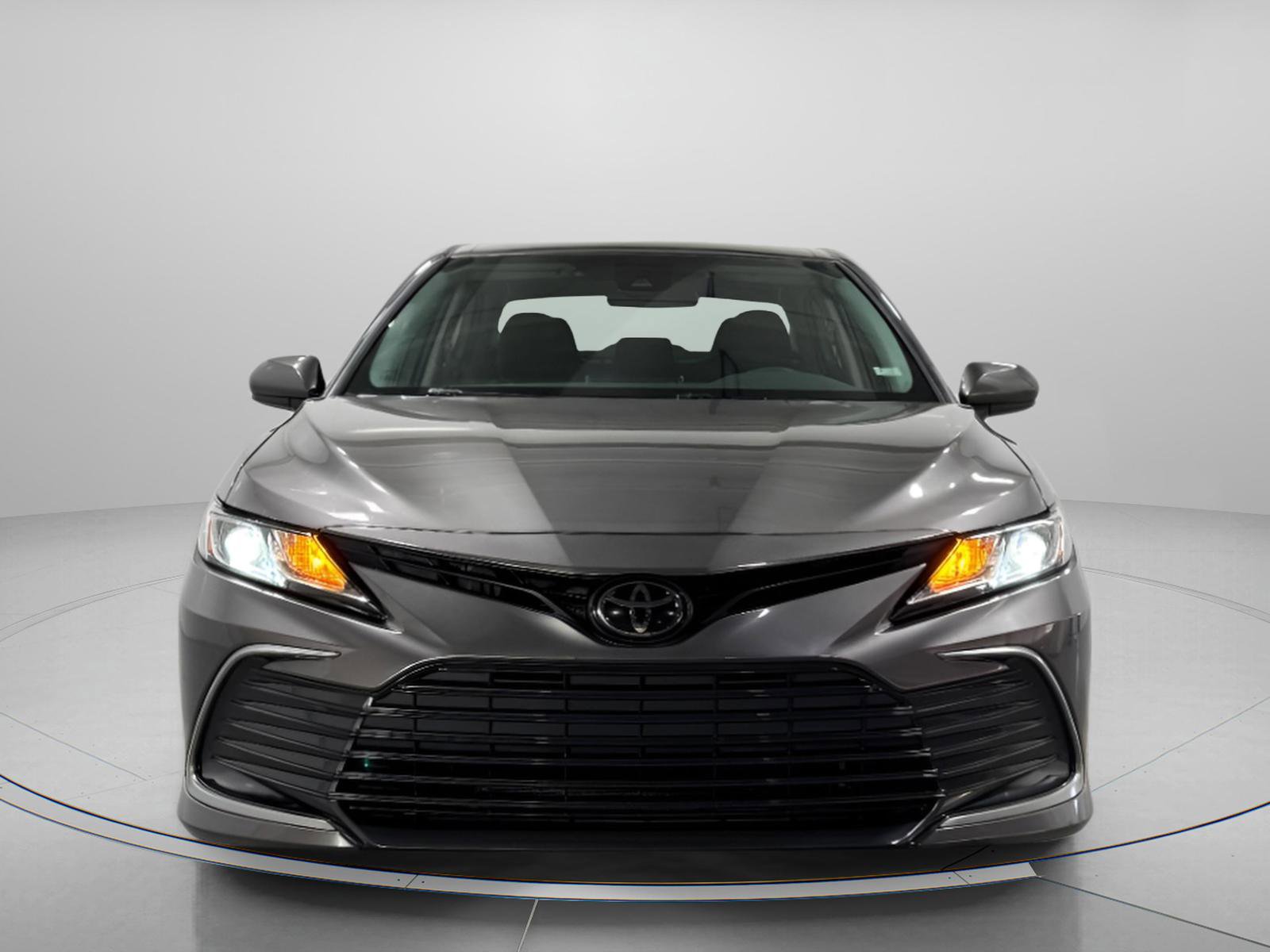 Used 2022 Toyota Camry LE image 7