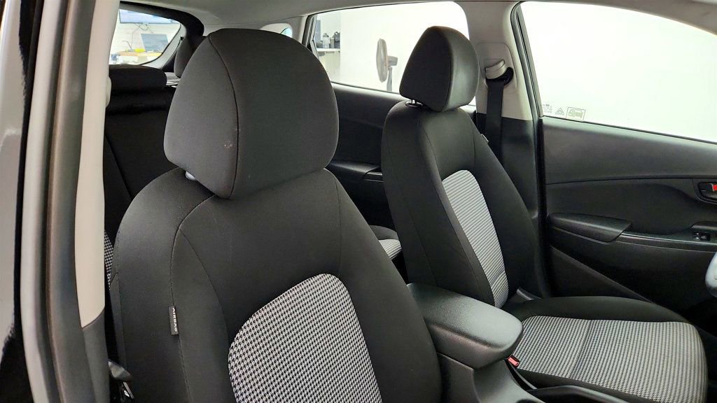 Used 2021 Hyundai Kona SE FWD image 23