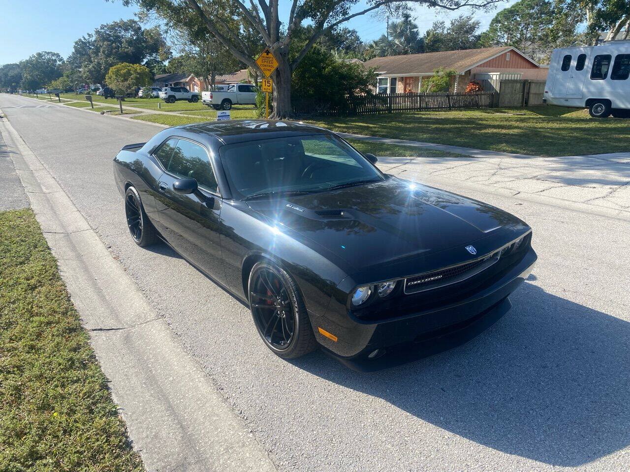 Used 2009 Dodge Challenger SRT8 w/ SRT Option Group II RWD image 4