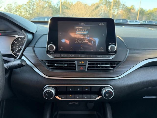 Used 2024 Nissan Altima 2.5 SV image 20