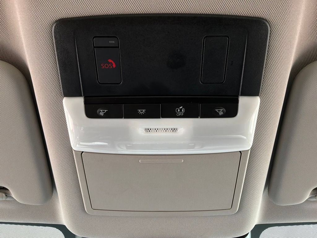 Used 2025 Nissan Rogue SV FWD image 15