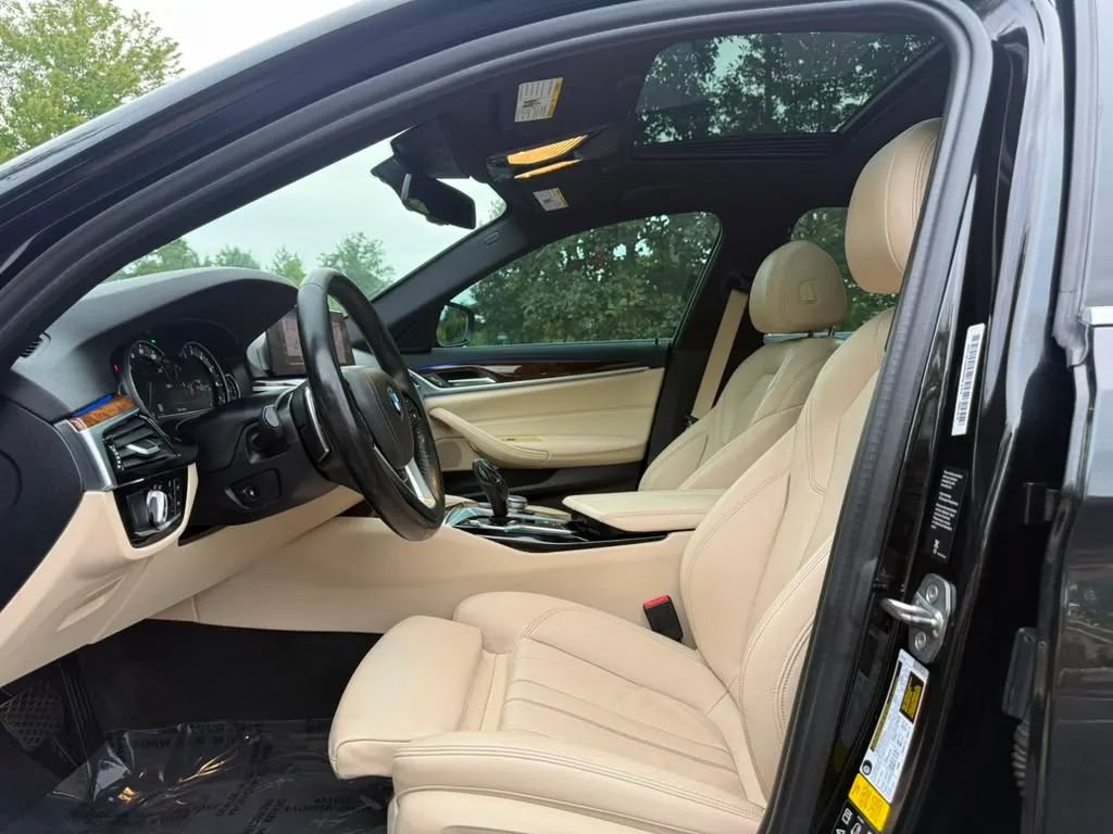 Used 2019 BMW 530i xDrive AWD/4WD image 13