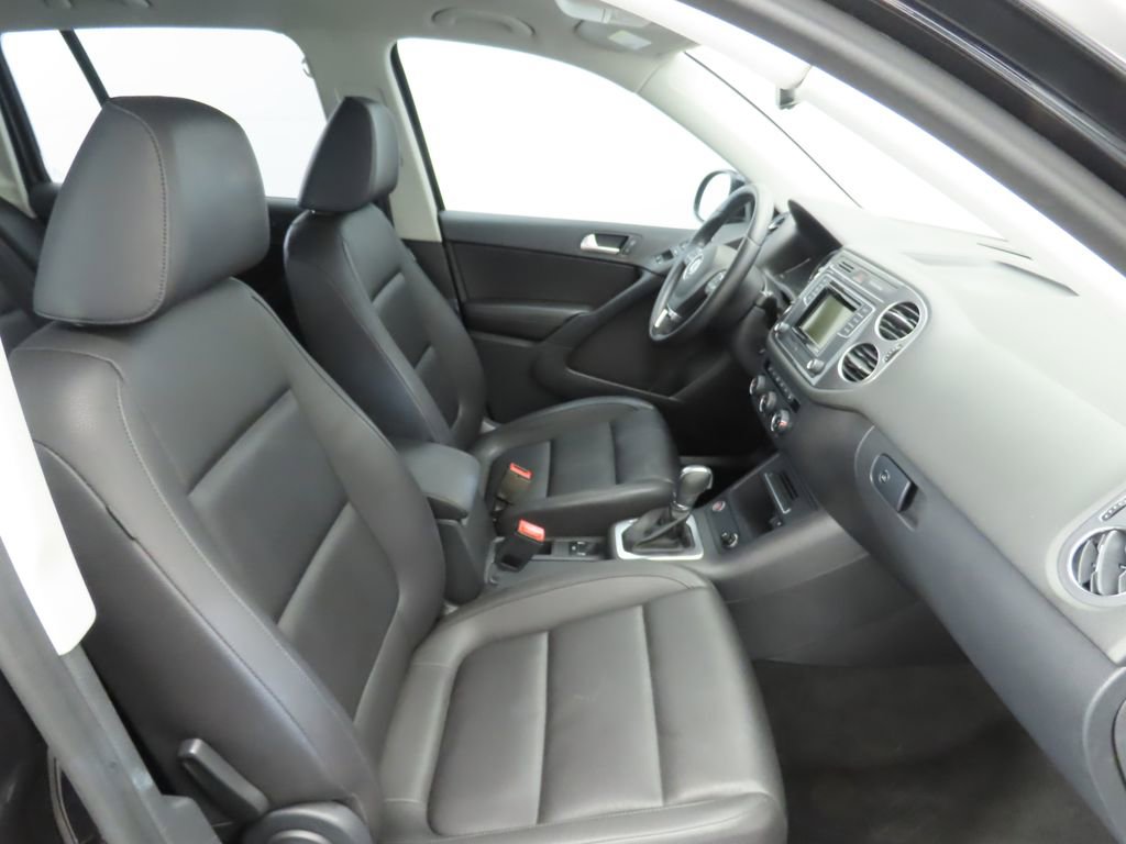Used 2016 Volkswagen Tiguan S image 18