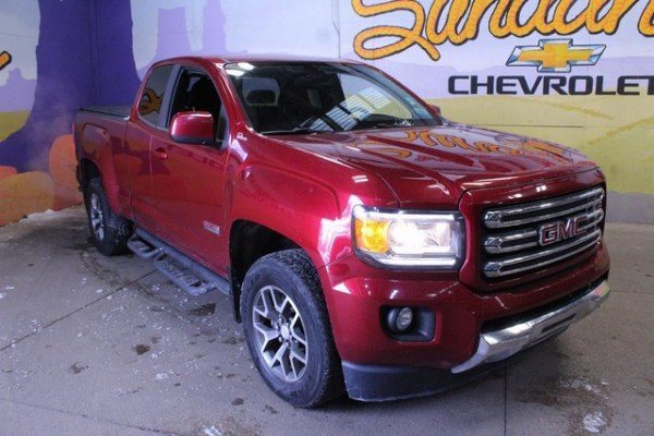 Used 2017 GMC Canyon SLE image 2