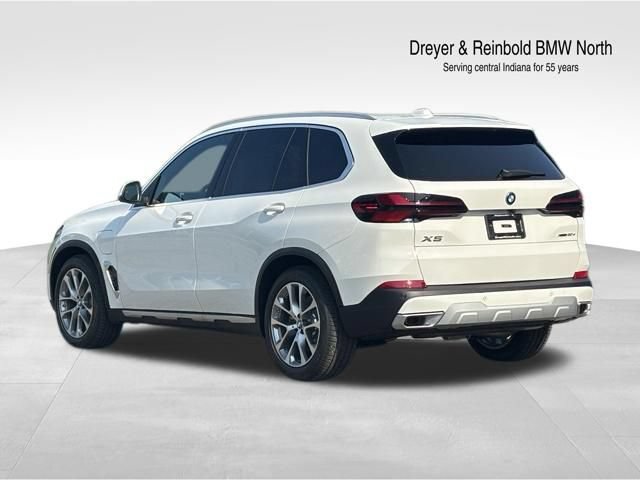 New 2026 BMW X5 xDrive50e w/ Premium Package AWD/4WD image 4