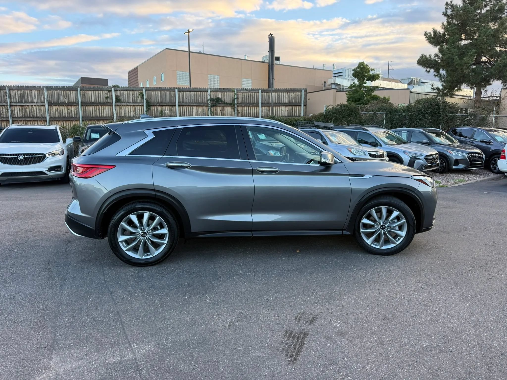 Used 2021 INFINITI QX50 Luxe AWD/4WD image 8