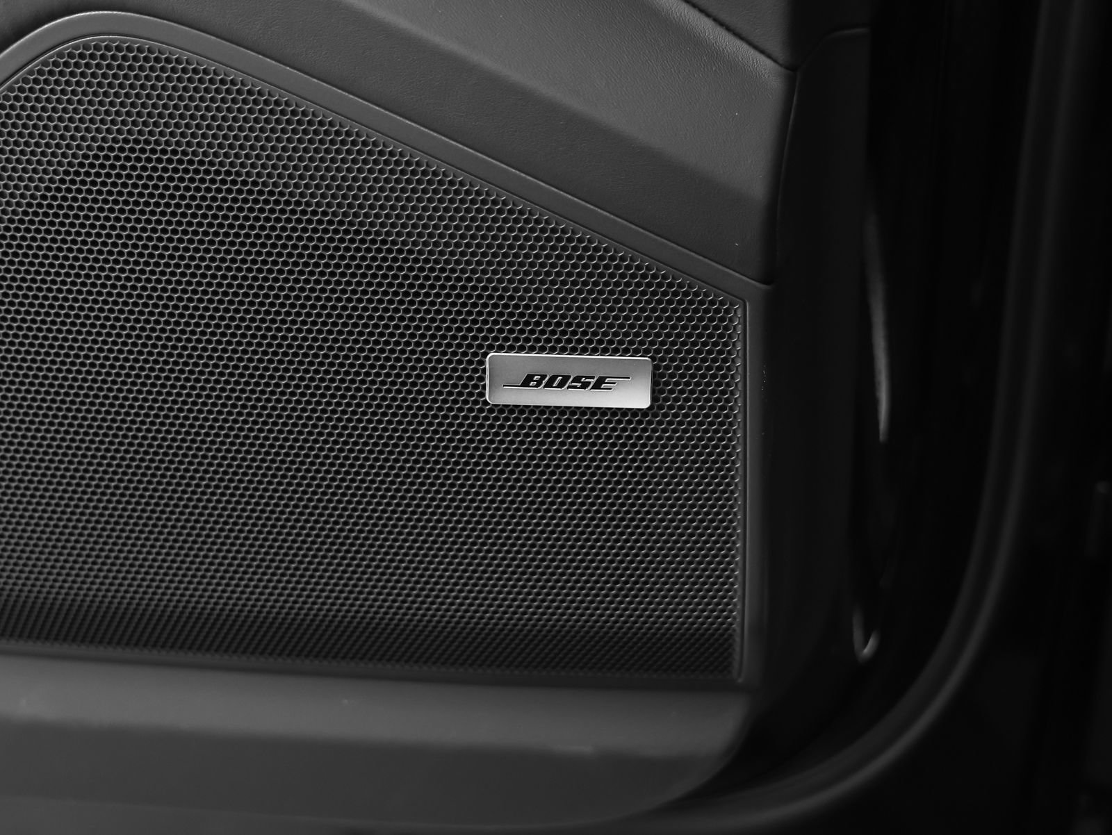 New 2026 Porsche Cayenne Coupe AWD/4WD image 45
