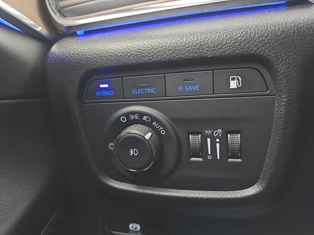 Used 2022 Jeep Grand Cherokee Summit w/ Advanced Protech Group IV AWD/4WD image 39