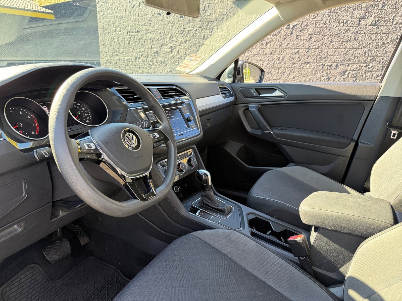 Used 2020 Volkswagen Tiguan S image 15