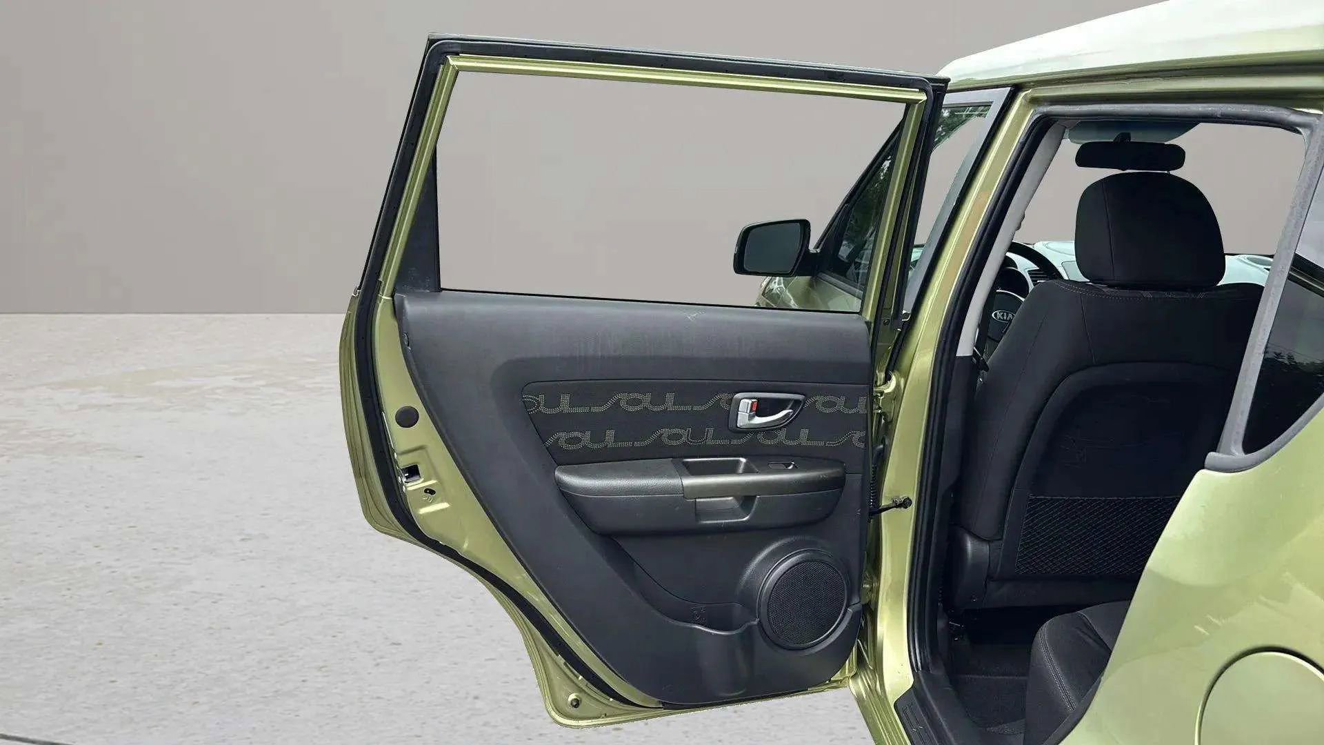 Used 2013 Kia Soul + image 14