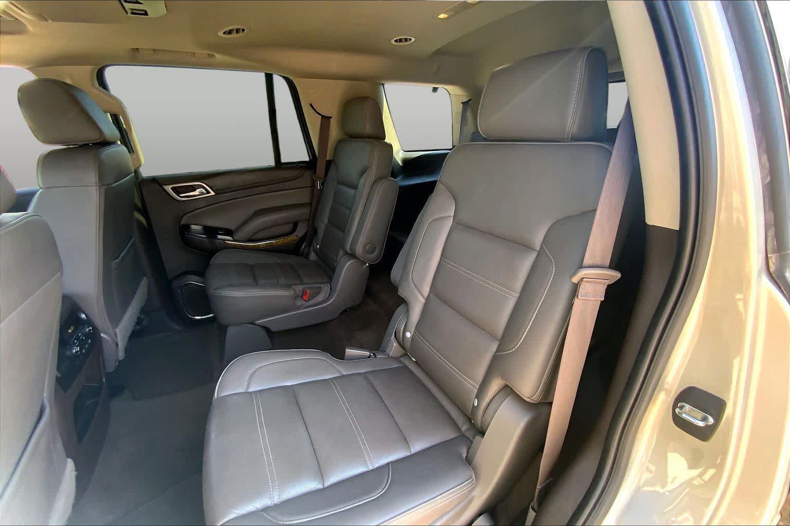 Used 2017 GMC Yukon Denali w/ Open Road Package AWD/4WD image 19